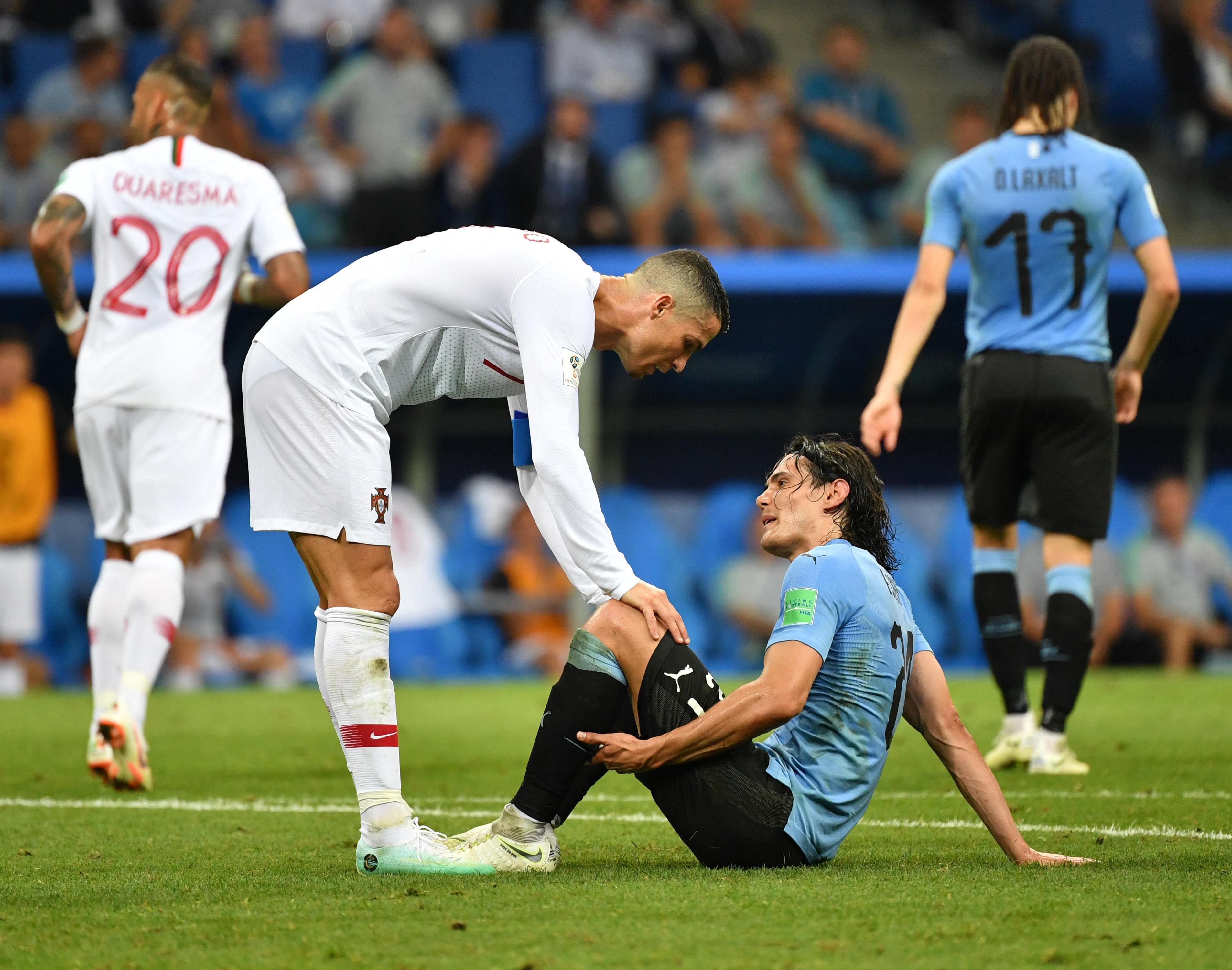 包含瓦朗谢纳客场大胜，高歌猛进的词条