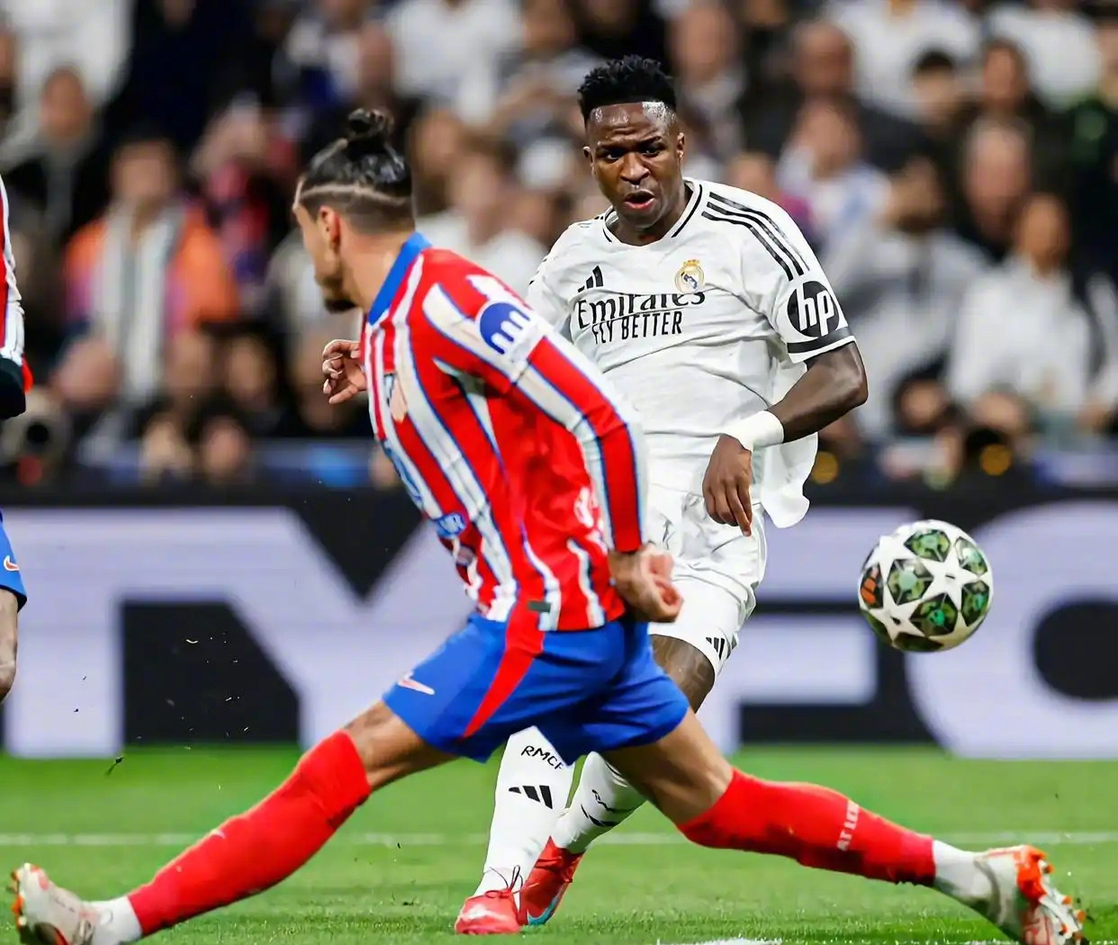 关于梅斯客场逼平马赛，保持不败纪录的信息