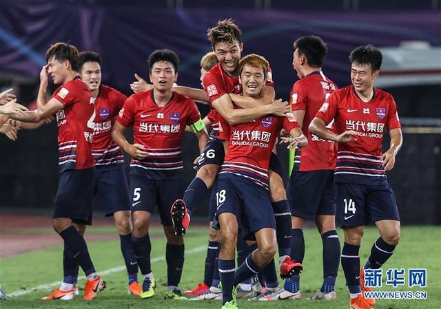 包含重庆当代力帆主场战平泰达，保持不败的词条