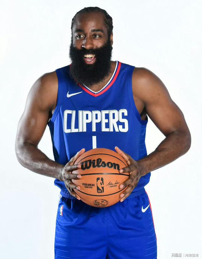 DB彩票平台-篮球明星亮相慈善赛场传递爱心的简单介绍