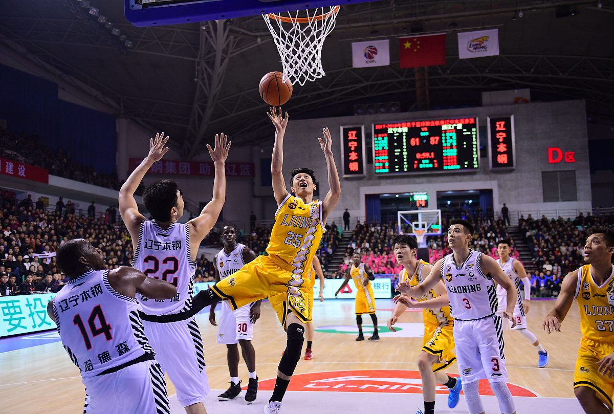 战术调整带来胜利,引发热议 战术调整带来胜利,引发热议