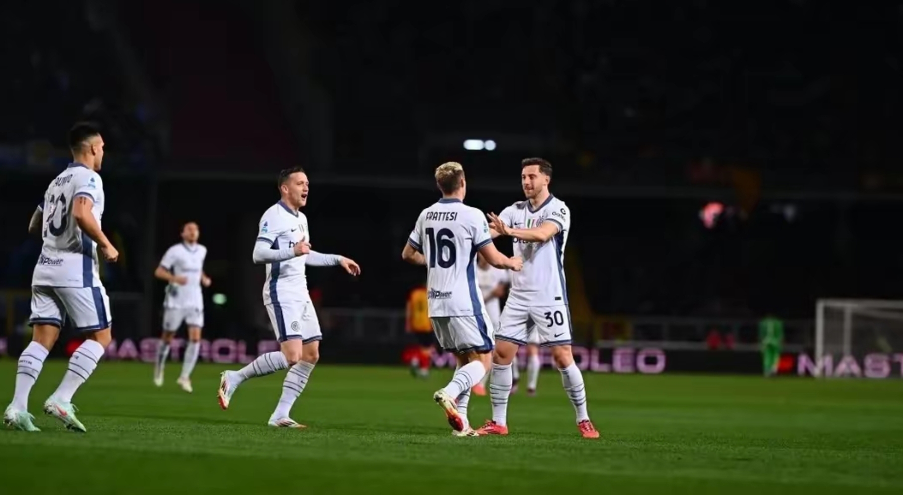 意甲赛场风起云涌，多支球队表现抢眼