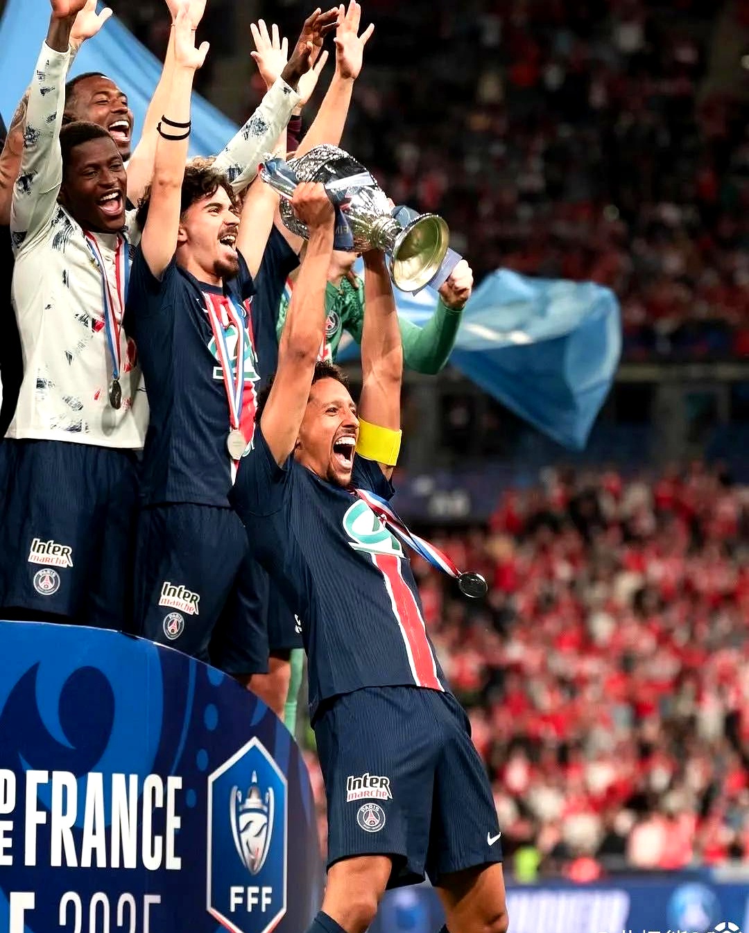 斯洛文尼亚队勇往直前，欧预赛舍我其谁的简单介绍