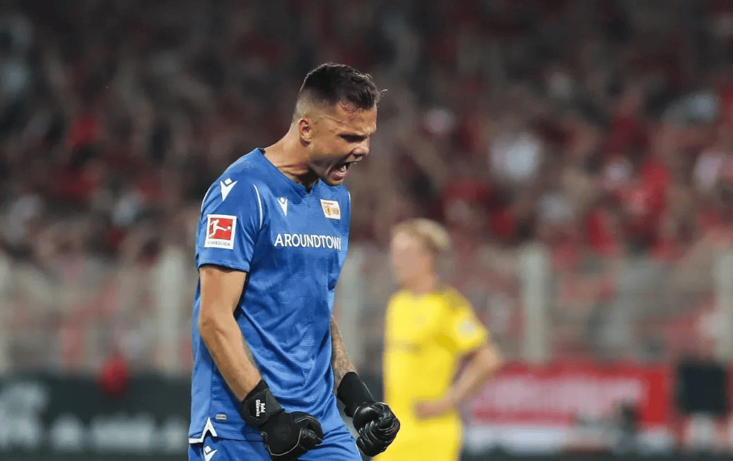 包含贝蒂斯客场失利，塞维利亚主场大胜迎来连胜的词条