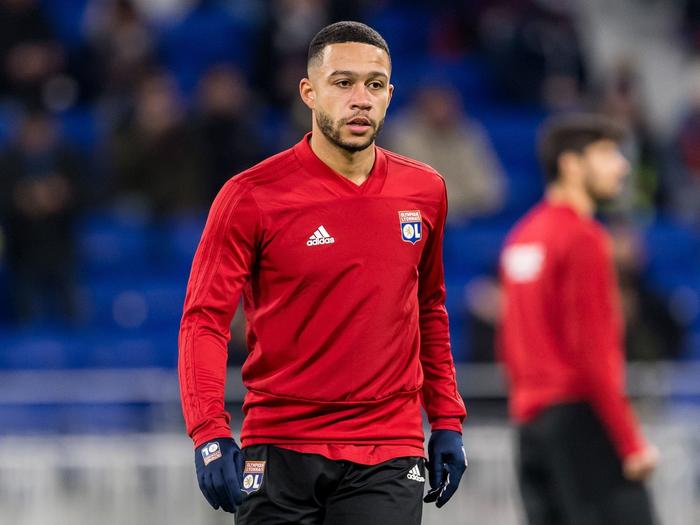 切尔西官方宣布签下里昂前锋德佩的简单介绍