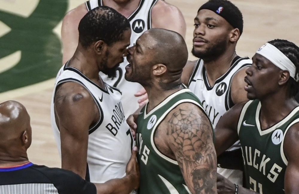 DB彩票入口-篮网惊险逆转雄鹿，总比分追平的简单介绍