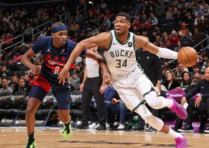 篮网惊险逆转雄鹿,总比分追平的简单介绍 篮网惊险逆转雄鹿,总比分追平的简单介绍