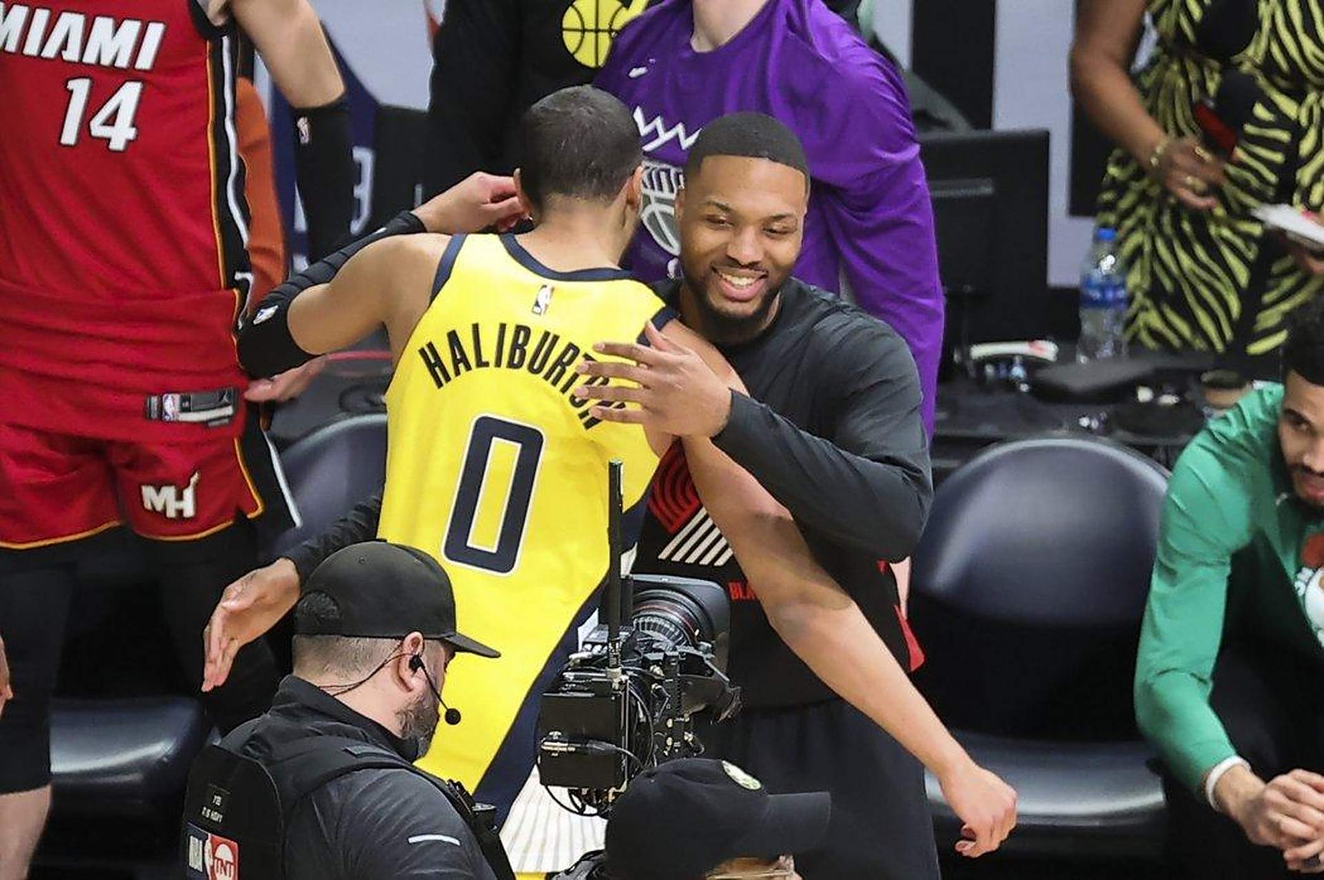 开拓者力克热火,利拉德压哨绝杀 开拓者力克热火,利拉德压哨绝杀