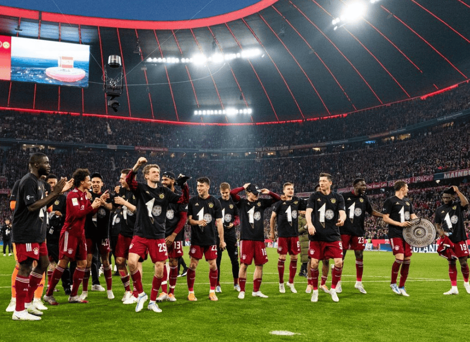 DB游戏-包含拜仁慕尼黑3-2拜仁莱比锡，提前四轮夺得德甲冠军的词条